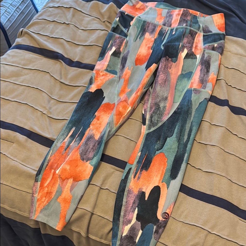 L.L. Bean Watercolor Abstract Leggings